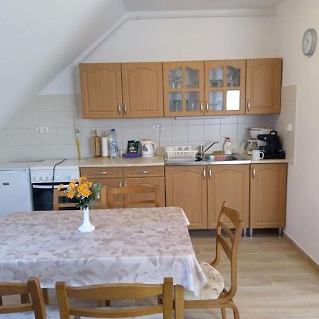 Foeveny Apartman บาลาโตนูดวารี ภายนอก รูปภาพ